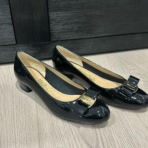 FERRAGAMO Vara Patent Leather Pumps
